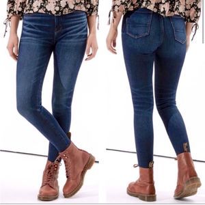 AMERICAN EAGLE AE Super Stretch Mid Rise Jeggings Dark Blue Wash Faded Size 2